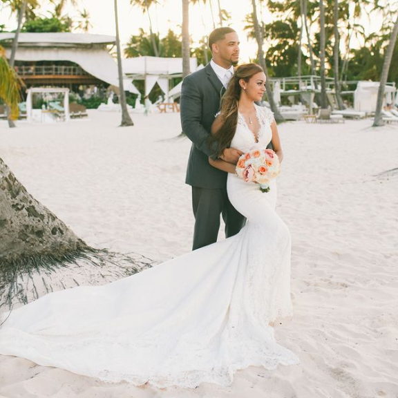 5 reasons why having your wedding outside the hotel is better / Jellyfish Restaurant Wedding