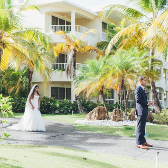 5 Reasons you should do a first look